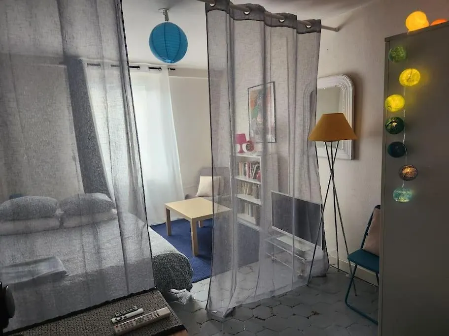 Joli Boheme Sous Les Toits De Апартаменты *